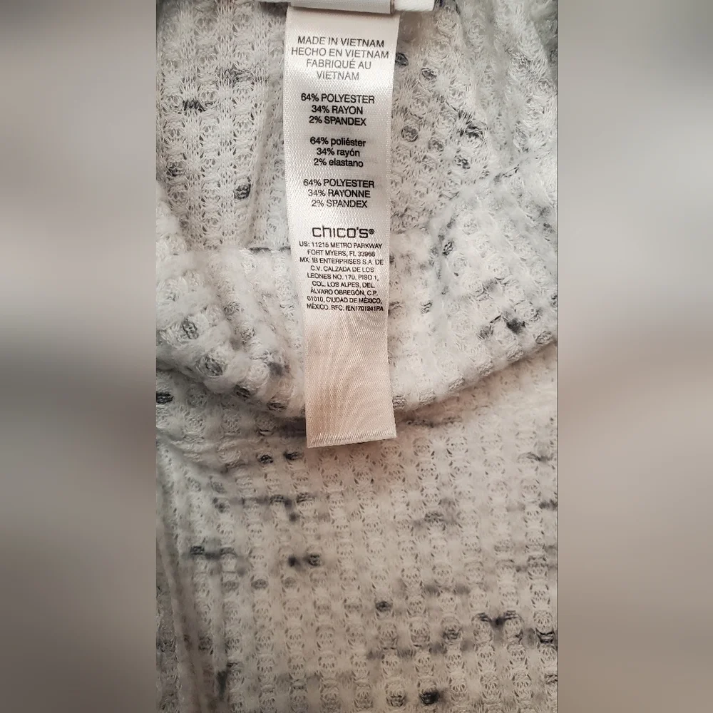 Chico's Weekends White and Black Speckled Turtleneck Sweater Size: 2 - Picture 10 of 10